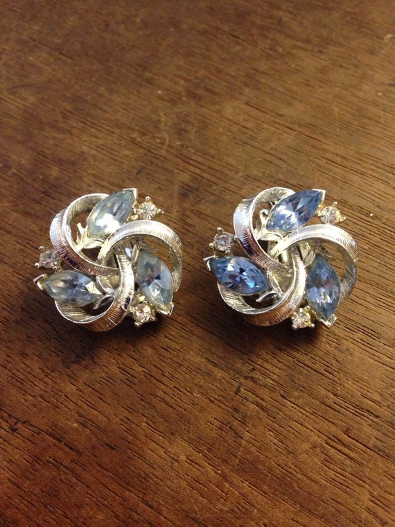 LISNER Blue Marquis Rhinestone Swirl Clip On Earrings