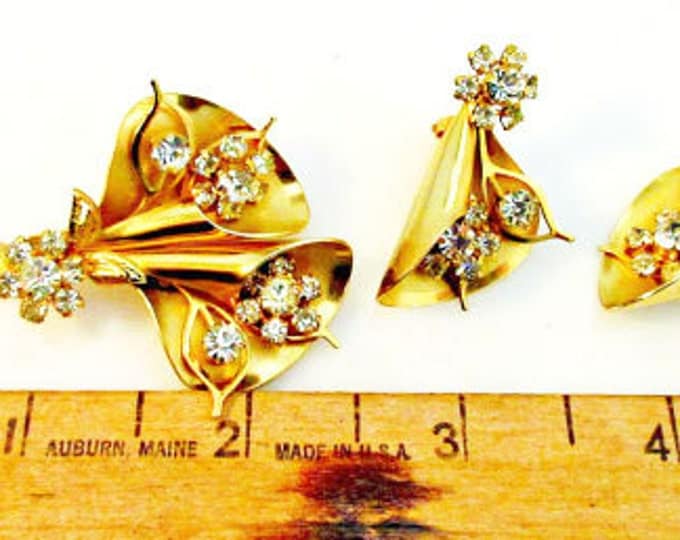 Flower Brooch and Earrings set - gold plated - rhinestone - floral - Designer signed Weiss NY -mid century