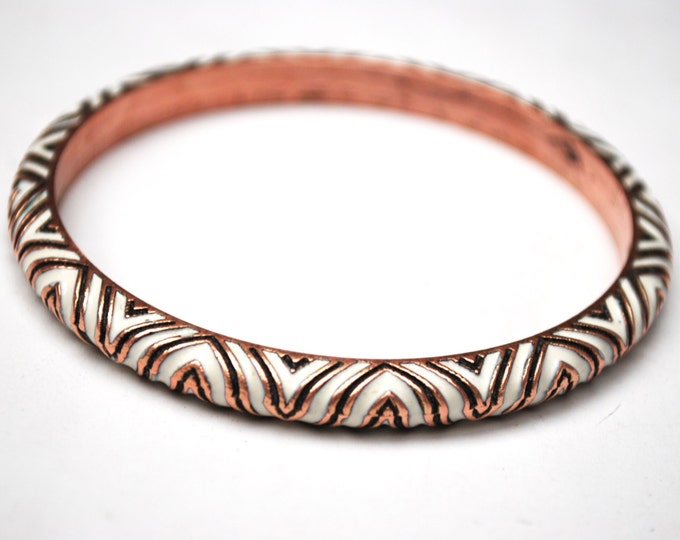 Copper Bangle - black white enamel - etched triangle - Boho Bracelet - Hippie