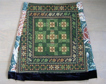 Geometric embroidery skirt, William Morris print skirt, A-line skirt, flower skirt, lined, velvet rim, black green coral red, size Small