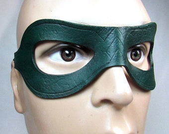 Green Arrow Mask / Leather Mask / Oliver Queen / Arrow Mask / Arrow Costume / Arrow Cosplay / Hero mask / Superhero Mask / Costume / Mask