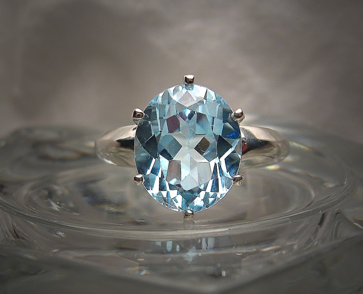 Genuine Sky Blue Topaz 12x10mm Oval Argentium Sterling Silver