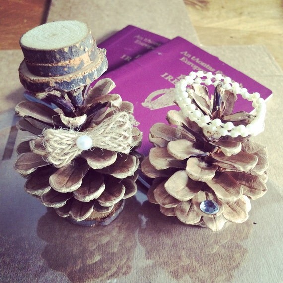 Mr & Mrs Pine cone Cake Topper / Rustic Wedding Cake Topper