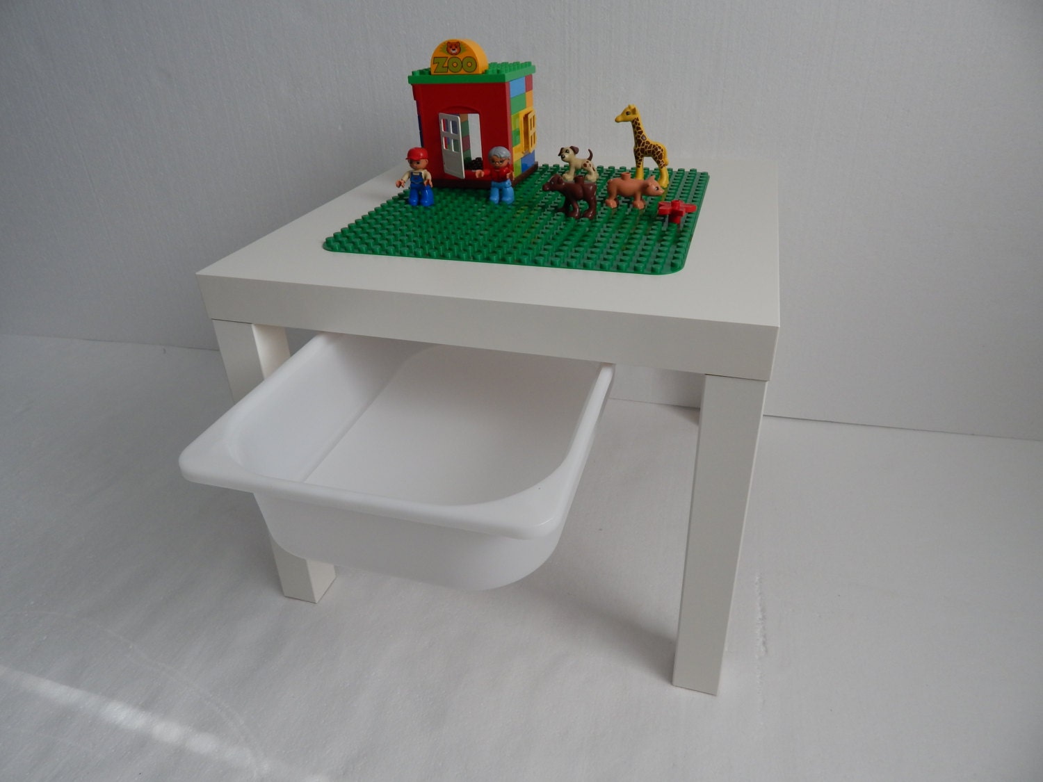 vintage lego duplo table