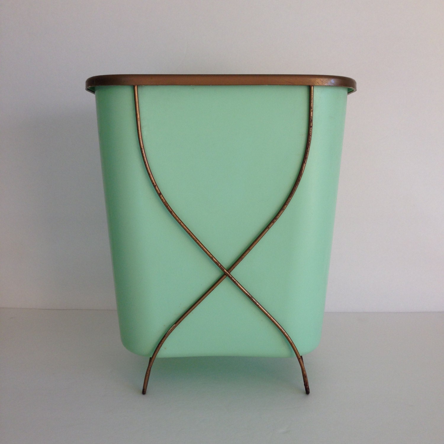 Adorable Mint Trash Can w Frame Mint Green Rubbermaid Small Vintage