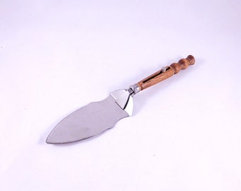 Vintage Cake Server / Cake Shovel Wooden Handled