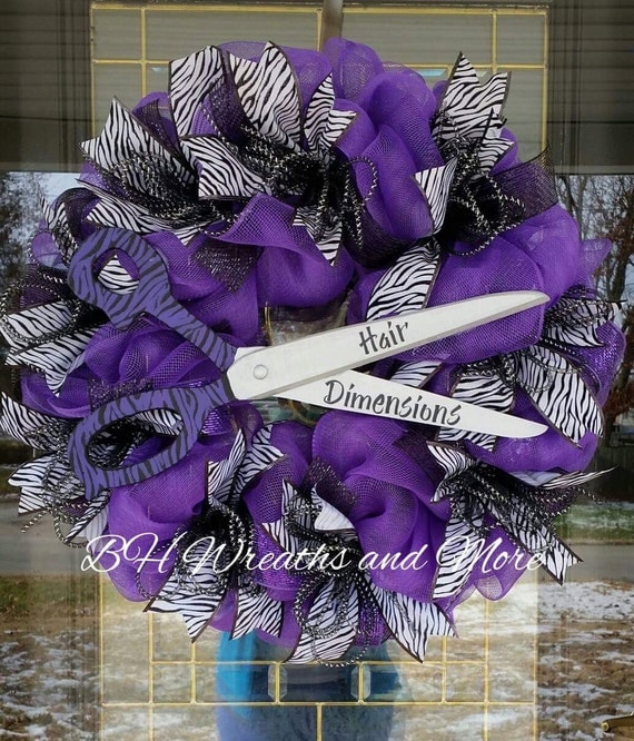 Beauty Salon Wreath by BHWreathsAndMore on Etsy