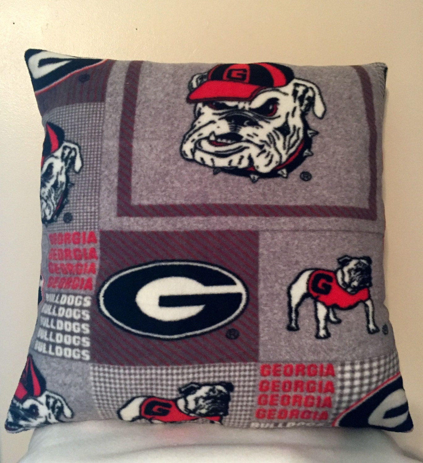 Top Georgia Bulldog Pillows in the world Don t miss out 