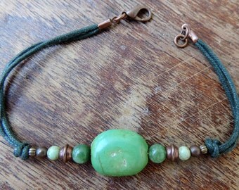 Gemstones Bracelet: turquoise and jade. Unique and fact hands.