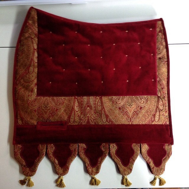 Jousting saddle pad Medieval horse trappings caparison