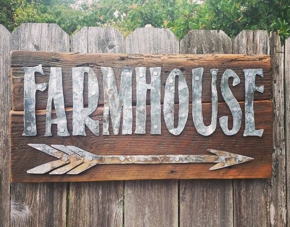 Metal Farmhouse Arrow Sign