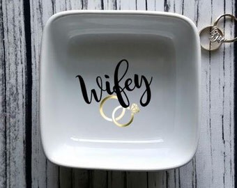 Wifey ring dish, Monogrammed ring dish, Monogram Ring Dish, Monogram Jewelry Dish, Engagement Gift, Jewelry Holder Dish, Gifts under 10,
