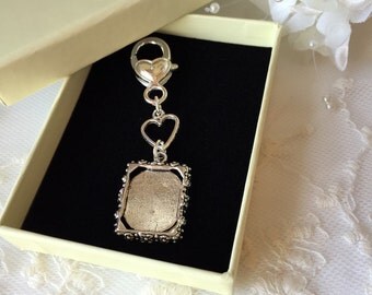 Bridal Bouquet Photo Charm, memory frame, memorial frame, bouquet charm, picture for bouquet, photo for bouquet
