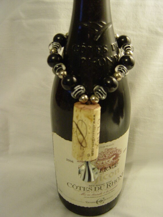 WineBottleHangingCorkCharmWineBottleNecklaceWineCharm
