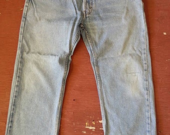 Vintage Levis 505 straight fit jeans for petite / w 32" x l 25" (shortened) / broken in soft scuffed