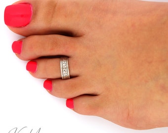 Sterling silver toe ring Tribal design adjustable toe ring Also knuckle ring (T-64)