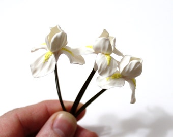 Iris Hair Pins, White Iris Hair Flowers, Iris Hair Clips, Iris Flowers for Hair, Birthday Gift Idea, Wedding Hair Accessories Set