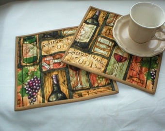 Set of 2 Quilted Cotton Mug Rugs - Snack Mats - Wine Print - Reversible
