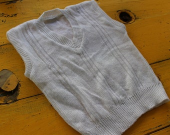 Vintage BABY BOY White Knit V-Neck Vest size 2T, vintage baby boy outfit, retro baby boy vest, vintage toddler vest 2T, white knit vest boy