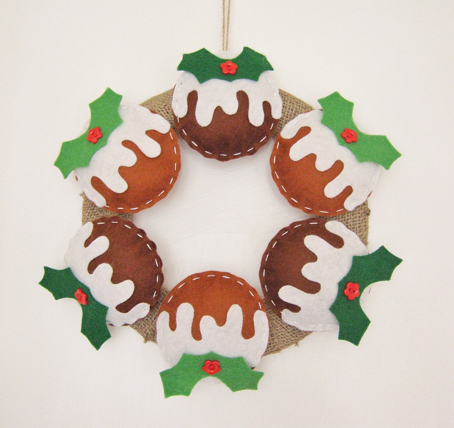 Christmas Pudding Wreath Felt and Burlap Hessian Hanging Decoration Holidays 