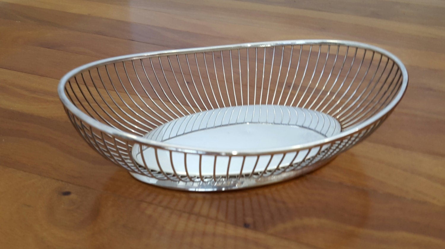 Vintage Beautiful Silver Plate Basket Weave/Wire Bread Serving Basket