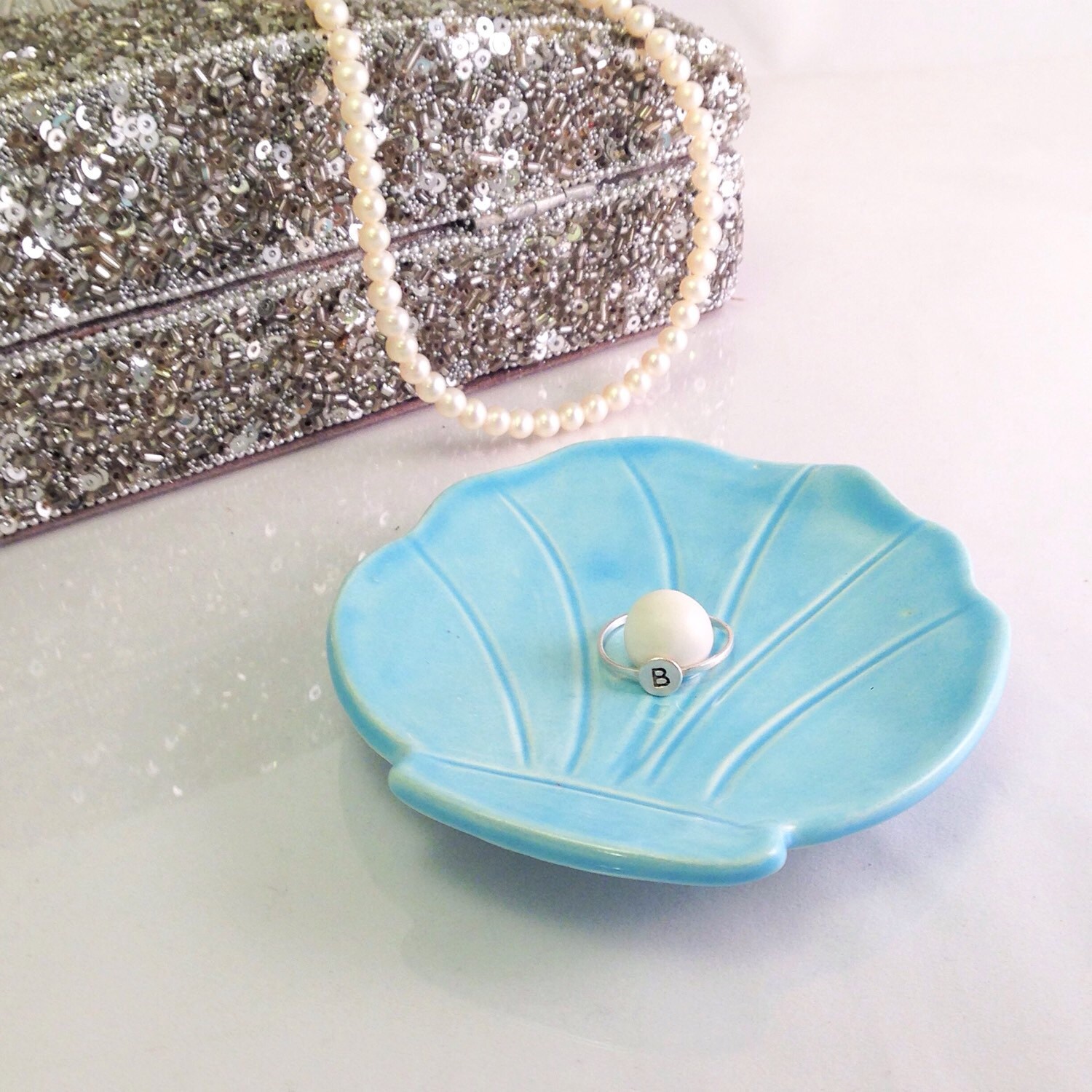 Handmade Oyster Pearl Seashell Jewelry Ring Holder Unique