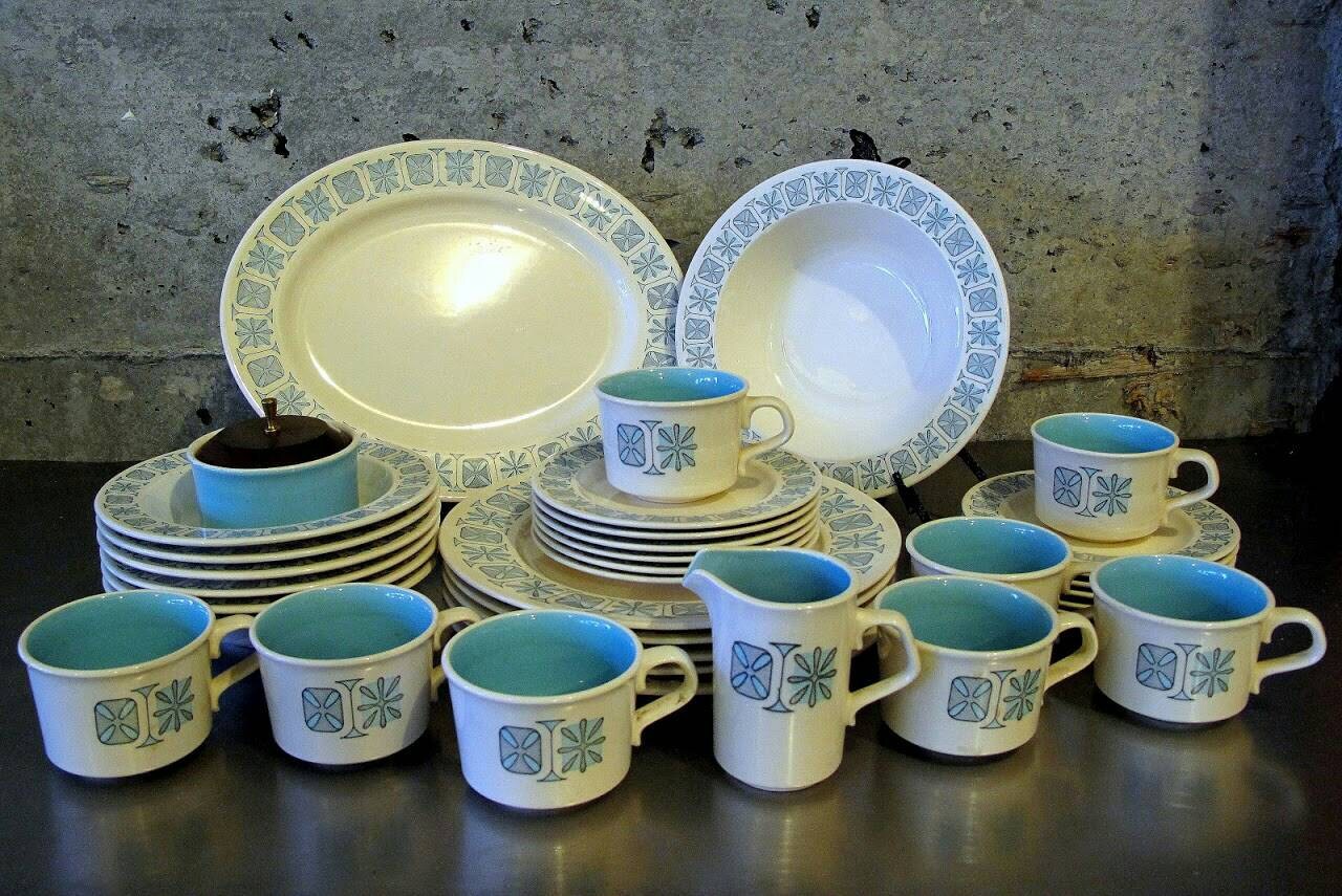 Awesome 1950s Mid Century Modern Atomic Dinnerware By Midmodery 0832