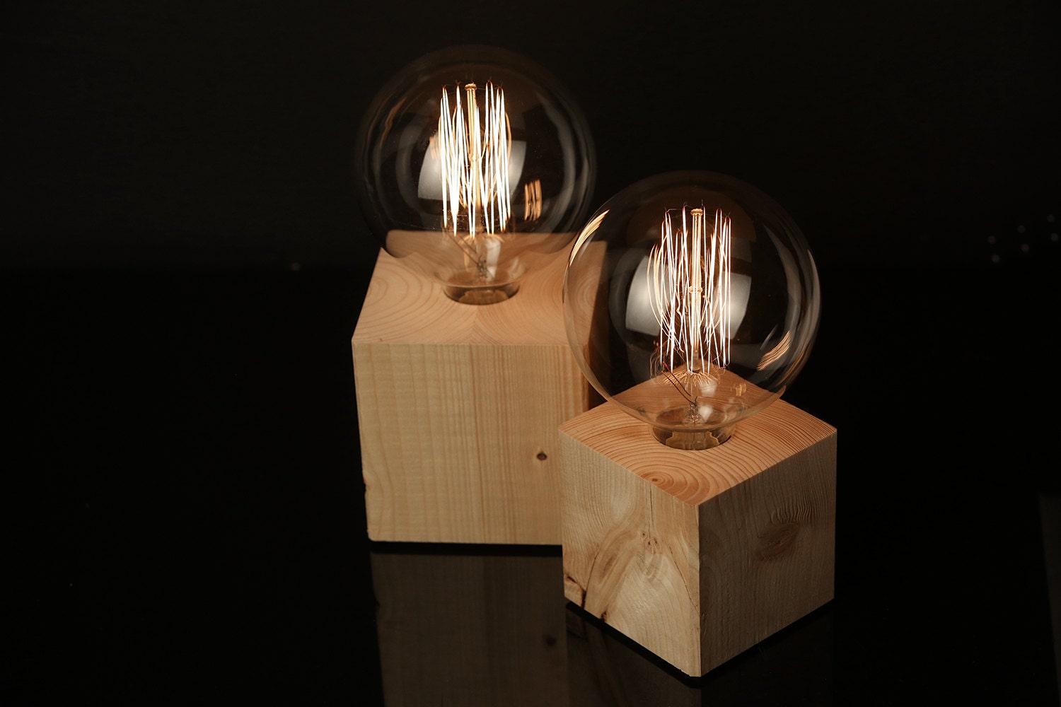 Set of 2: Wooden Lamps The Cube Lighting