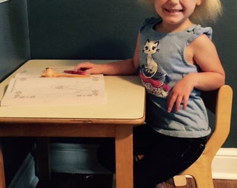 Child Montessori table