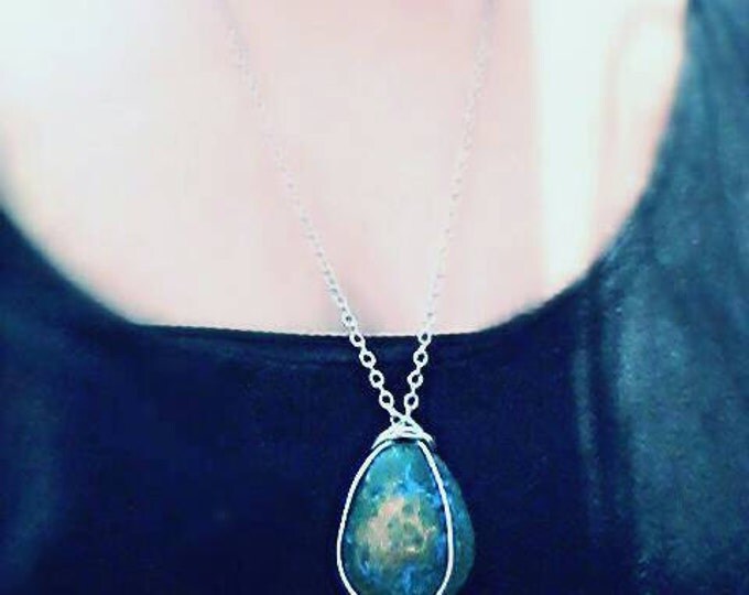Blue stone pendant, boho necklace, hippie necklace, bohemian stone necklace, blue stone necklace, painted stone pendant, pendant necklace