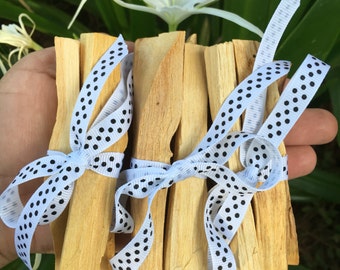 One 1oz Bundle Of Palo Santo Sticks (3 to 4 sticks per bundle)