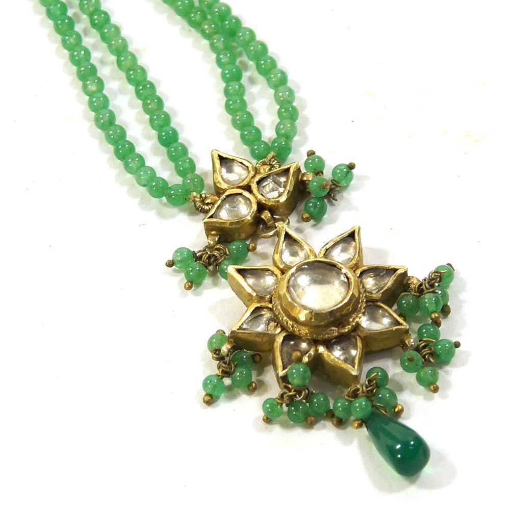 Jade Necklace with Star Pendant / Vintage Star of India
