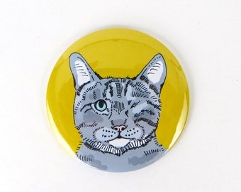 Grey one eyed cat magnet, grey tabby cat magnet, one-eyed cat fridge magnet