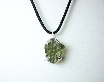 Moldavite Pendant / Moldavite jewelry / Moldavite stone / raw moldavite / handmade jewelry / sterling silver / healing crystals and stones