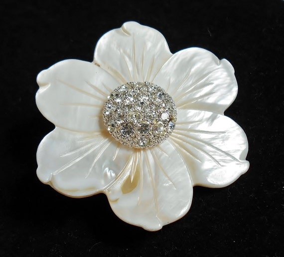 White Shell Flower Brooch Mother of Pearl Rhinestone Carved