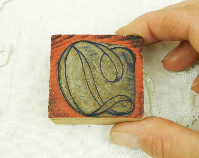 Antique French Monogram Embroidery Ink Stamp with Letter D / Vintage Sewing/ French Decor / Craft Supplies / Retro Vintage Home / Craft