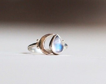 Rainbow Moonstone Sterling Silver Ring, Adjustable Boho Chic Rings, Fashion Crescent Moon Ring, Hippy, Healing Gemstone Jewelry, Don Biu