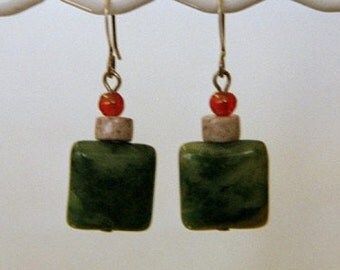 Green karmen, lilac stone and carnelians earrings