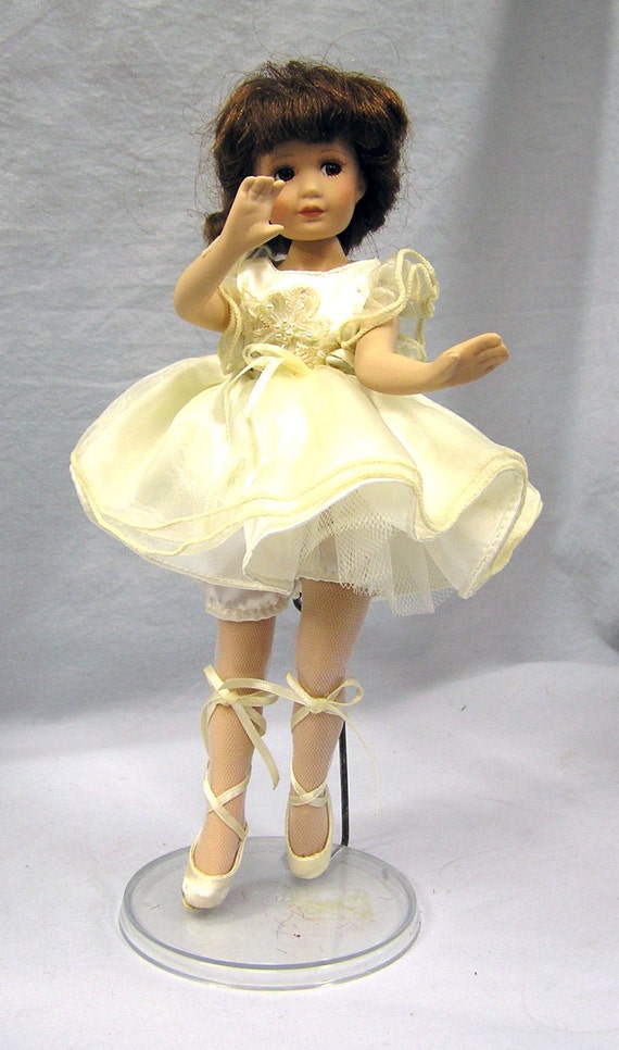 collectible porcelain ballerina dolls