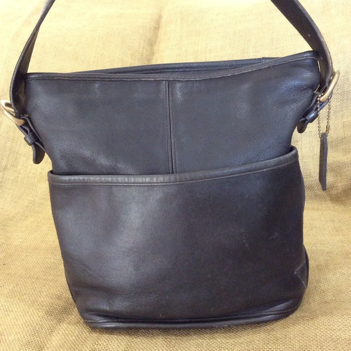 Vintage COACH black leather shoulder bag with adjustable strap