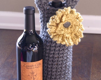Wine Cozy Crochet/Winebag/Holiday/Winestorage/Gift/Sweater/Sleeve/Christmas/Reusable