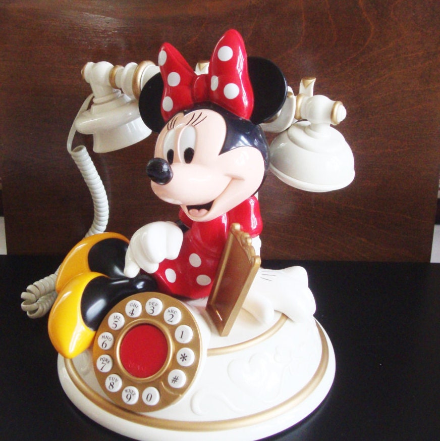 minnie mouse telephone toy