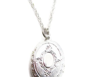 Oval Locket Necklace Medium Locket Necklace Photo Locket Necklace Photo Locket Jewelry Gifts For Her Locket Gift