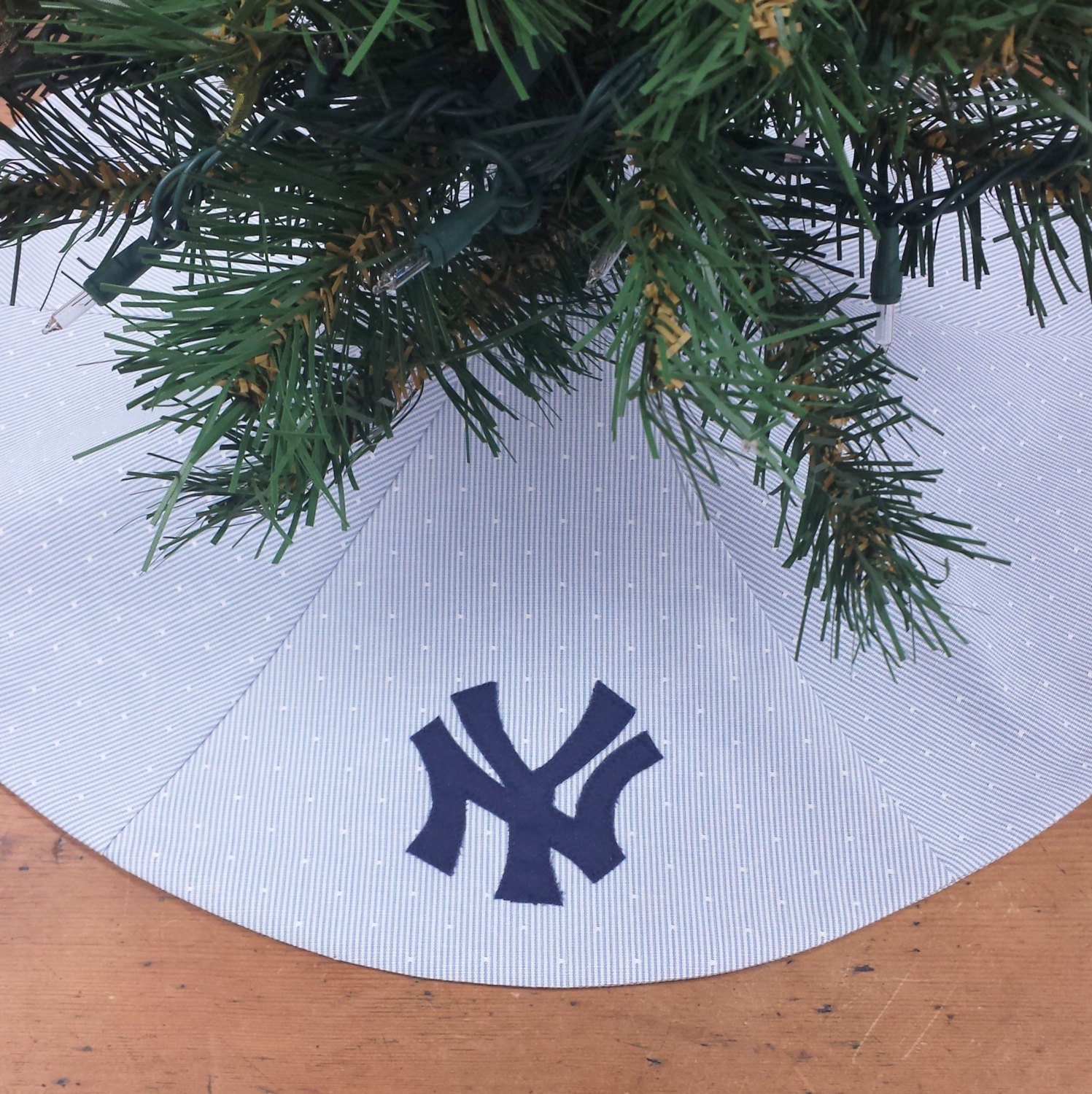 NY Yankees Baseball Themed MiniTabletop Christmas Tree Skirt
