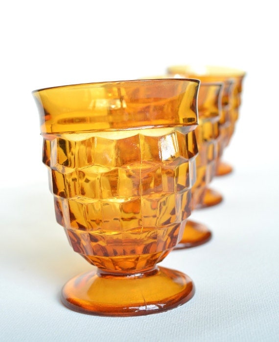 vintage style drinking glasses