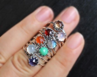 Chrysoprase Adjustable Silver Ring, 6 mm gem ring, gallery wire ring, simple ring, stacking ring, green, everyday ring, rose cut gem ring