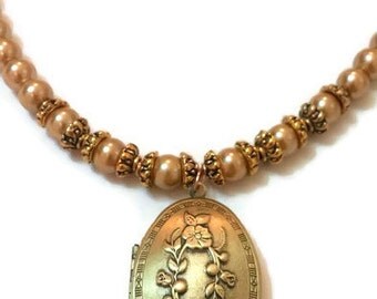 Gold Locket Necklace - Vintage Locket Necklace - Vintage Locket - Locket Necklace - Vintage Gold Necklace - Vintage Pearl Necklace - Locket