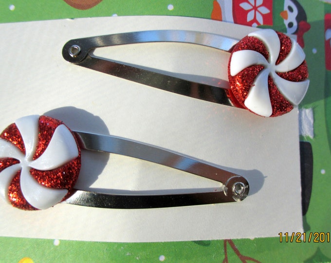 Peppermint hair clips-Candy barrettes-Peppermint candy accessories-kids stocking stuffer-christmas party favors-sparkly childrens gifts-cute