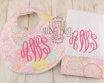 Girly Pink Monogram bib and burp cloth set, Baby Girl gift set, Monogram Baby Bib and Burp Cloth, Girly Bib and Burp Cloth Set