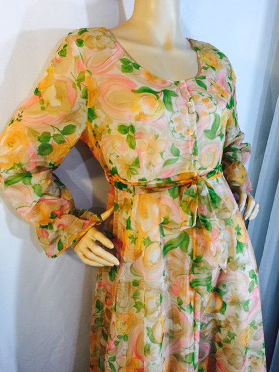 Vintage Dress 60s Romantic Floral Peignoir Robe by OffbeatAvenue